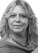 PROFESSORA CLAUDIA