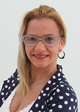 LÉIA OLIVEIRA