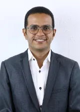 Professor Eliabe Santos