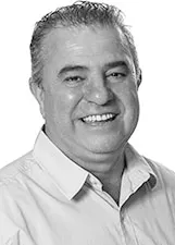 CHICO ANHAIA