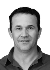 CHRISTIAN TAPECEIRO
