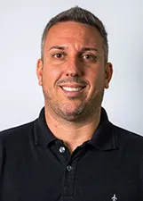 LÉO CAPITELLI
