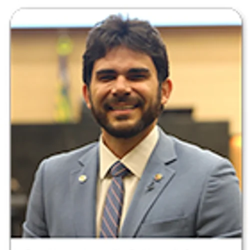 Dr Marcus Vinicius
