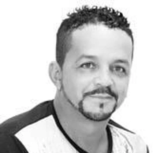 RENATO BORA BORA