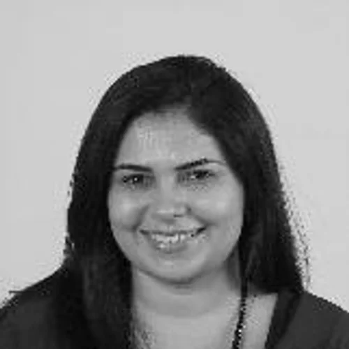 ANA CLÁUDIA