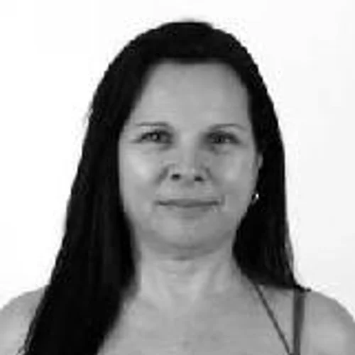 PROFESSORA CLAUDIA