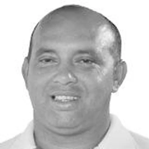 CÉSAR DOS PONTES