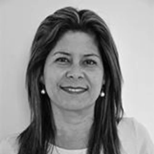 Célia Pinheiro