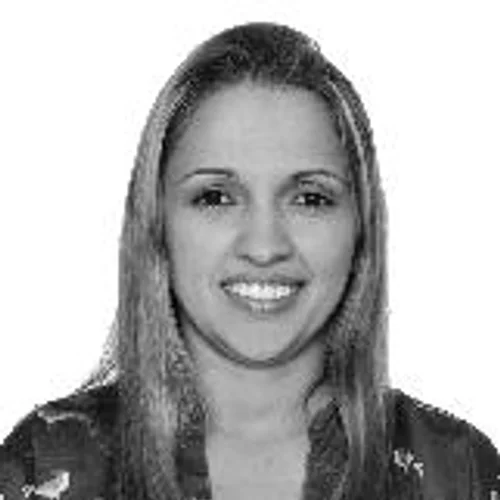 DRA. LUCRECIA
