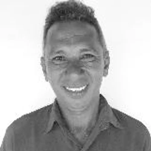 OLÍVIO SOARES