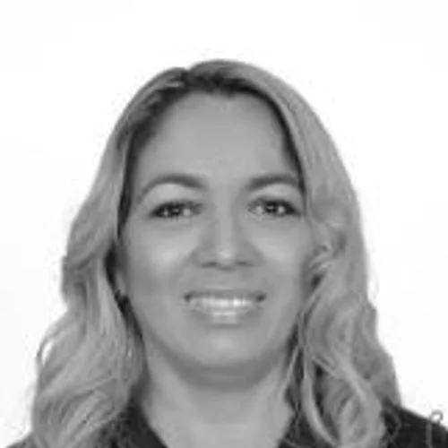 TÂNIA TAVARES