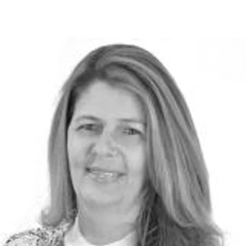 LOURDES OLIVEIRA