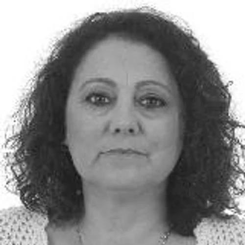 Vania Flores