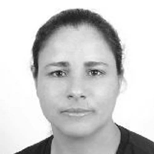 LEILA MARINS