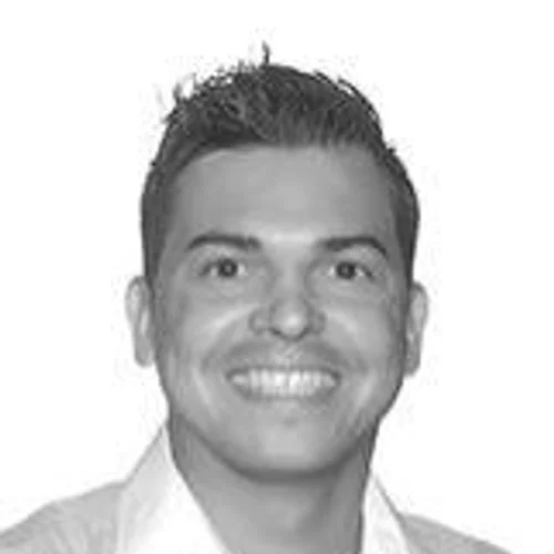 Izzo Soares