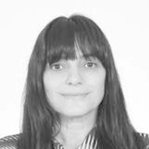 PROFESSORA LUCIANA STECCHINI
