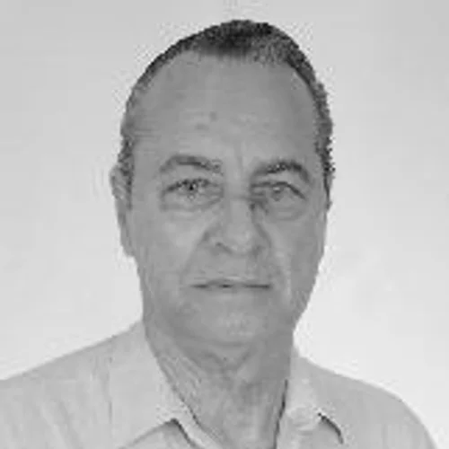 Elcio - O Homem do Docinho