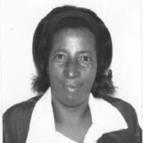 SONIA - TIA DA CRECHE