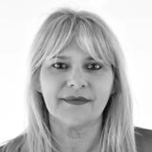 CLAUDIA TAUFER