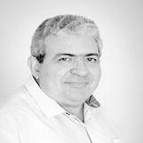 DR. ARMANDO