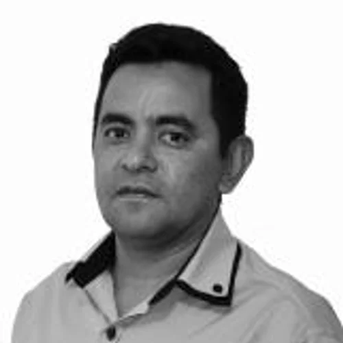 Professor Enezio