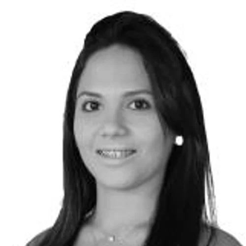 BRUNA MOURA