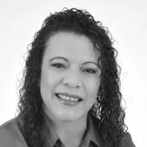 MARIA MANICURI