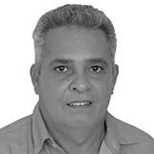 GIL CAPOTEIRO