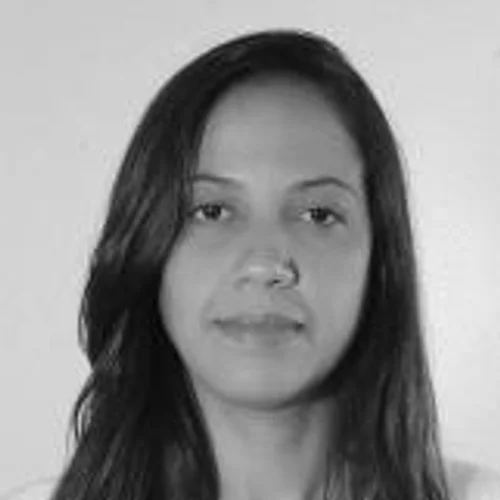 Claudia Mota de Ouro