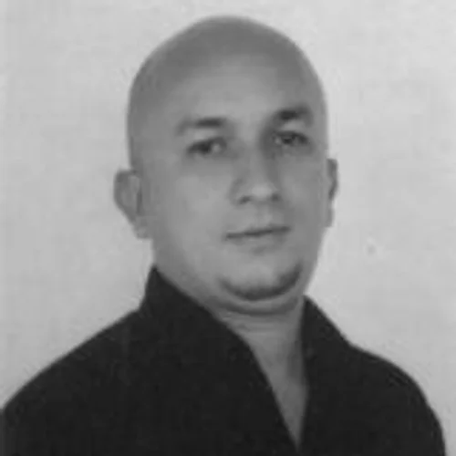 Professor Mario Roberto