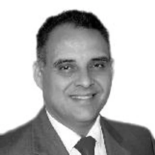 Dr. Cesar Munhoz