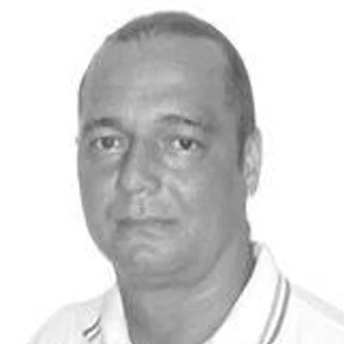 Professor Marcio Cabeludo