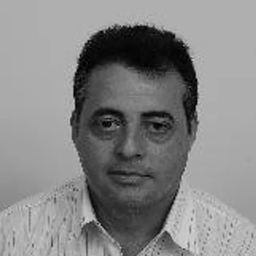 ZÉ MOURA