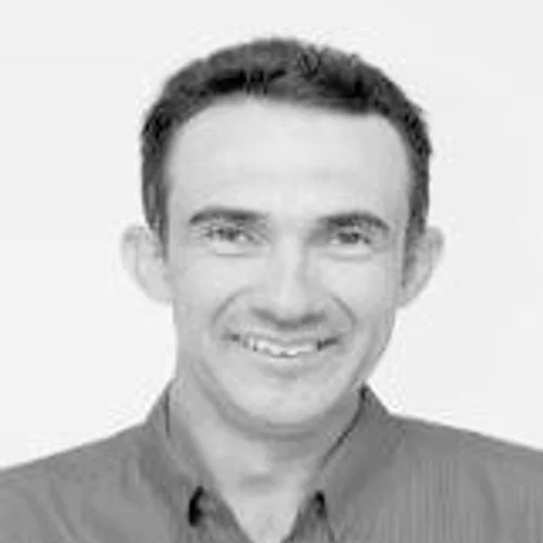 MAURO RODRIGUES