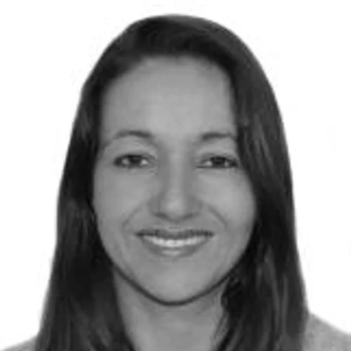 RAQUEL CORREIA