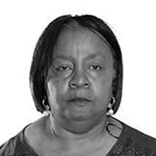 TIA TANIA