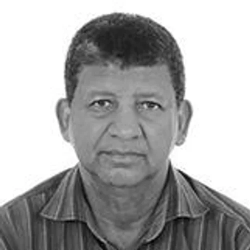 Pastor Adones