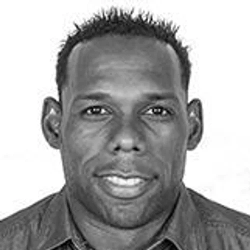 LÉO ARAÚJO