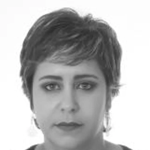THAISE MOURA