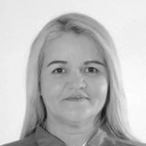 PROFESSORA LÚCIA RODRIGUES