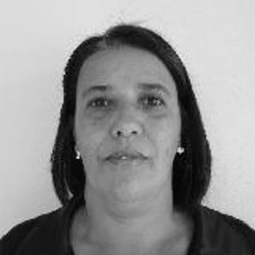 ÂNGELA LELÉ