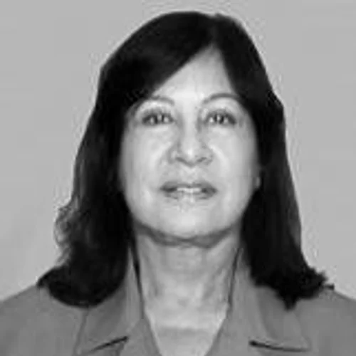 DR. CARMEN LUCIA