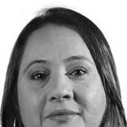 PAULA CAMPOS