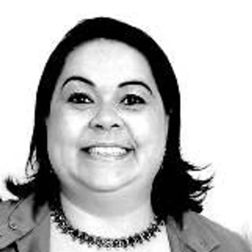 LU PEREIRA