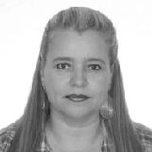 Prof. Ana Claudia
