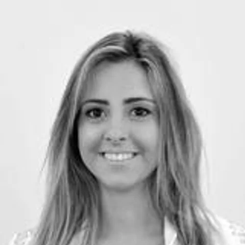 DRA. AMANDA MORAES