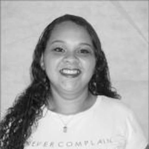 KELLY BACELAR