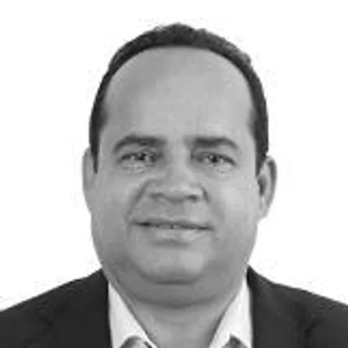 ROBERTO SALES