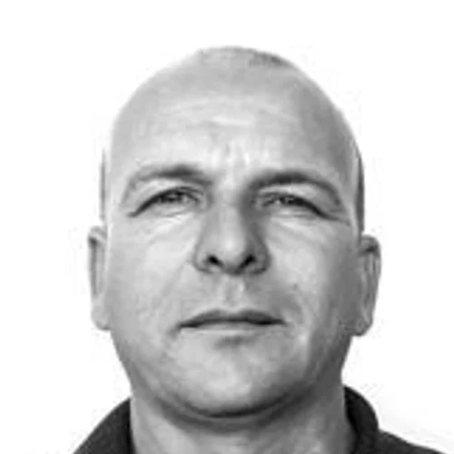 CARLOS MACUCO