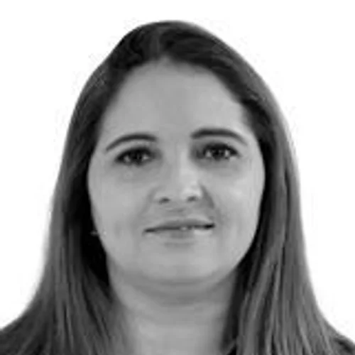 ANA CLÁUDIA